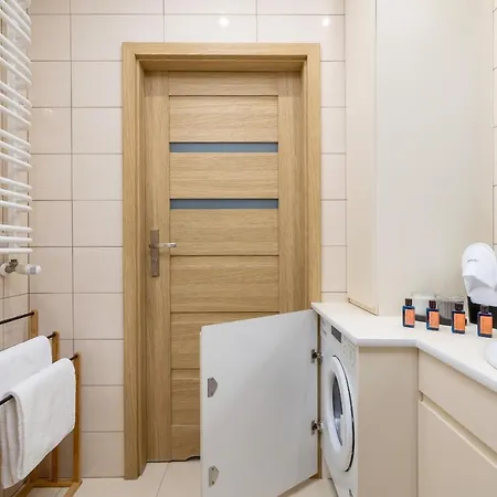 Osiedle Avia Harmonious With Balcony Cracow By Renters Prestige Lägenhet *