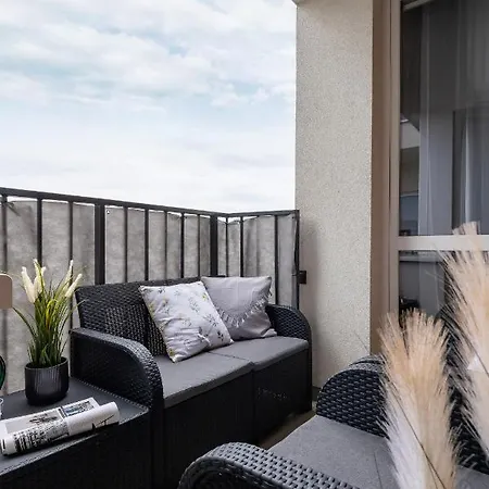 Osiedle Avia Harmonious With Balcony Cracow By Renters Prestige * Kraków