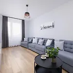 Osiedle Avia Harmonious With Balcony Cracow By Renters Prestige Appartamento Cracovia