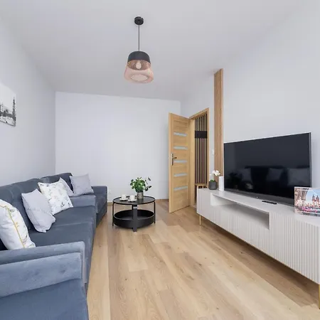 Apartmán Osiedle Avia Harmonious Apartment With Balcony Cracow By Renters Prestige *